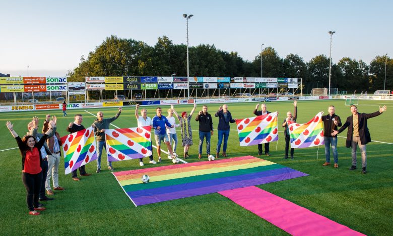 Photo of Plant een online vlag op ‘regenboogvlaggen voor Fryslân’