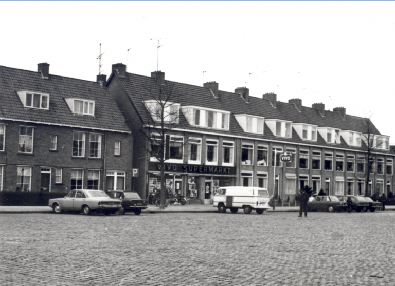 In De Schemer Van Het Cambuurplein Seniorenkrant